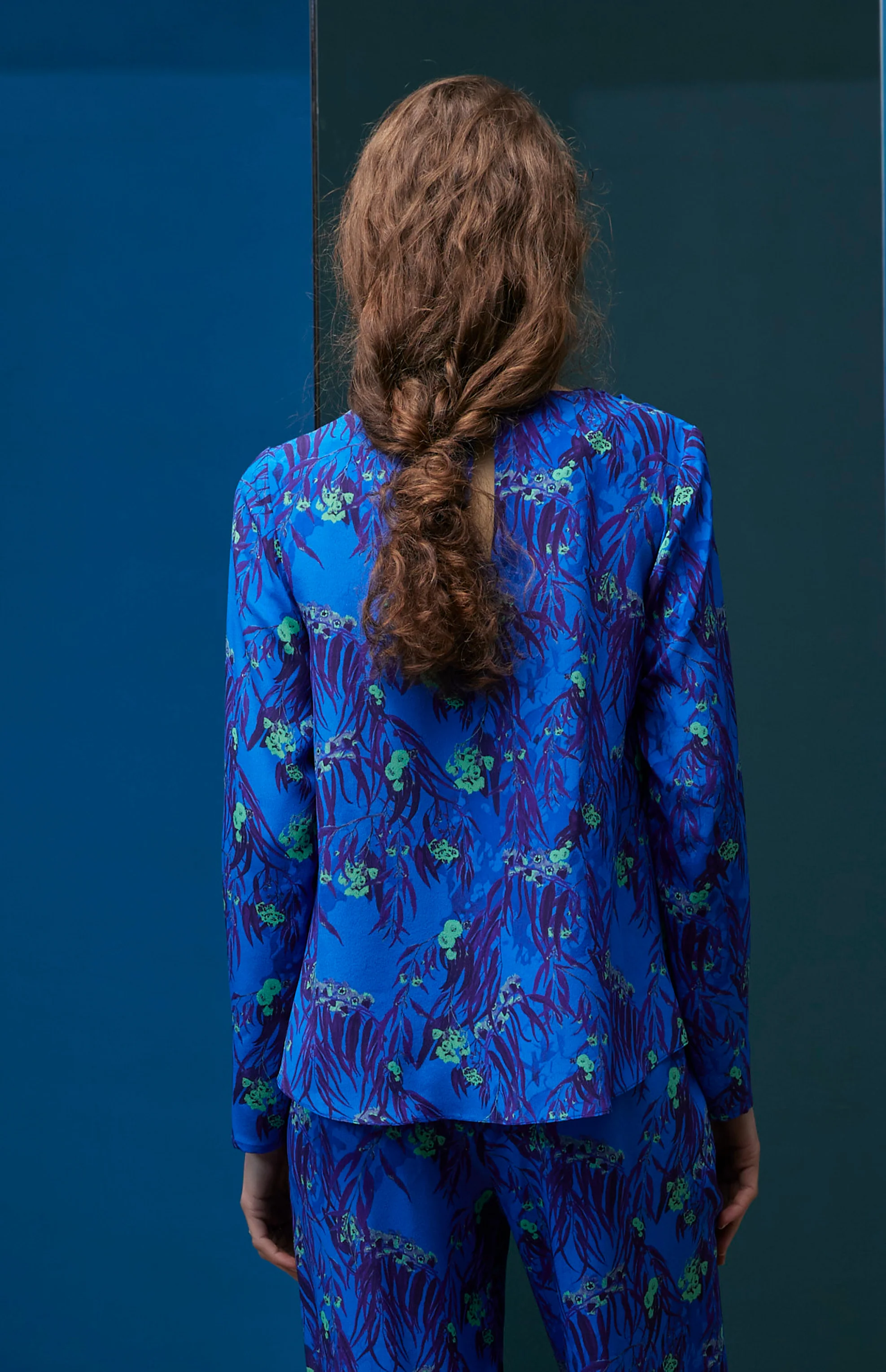 FW25-B018  Blusa escote barco estampado  "Eucaliptos" - Image 3