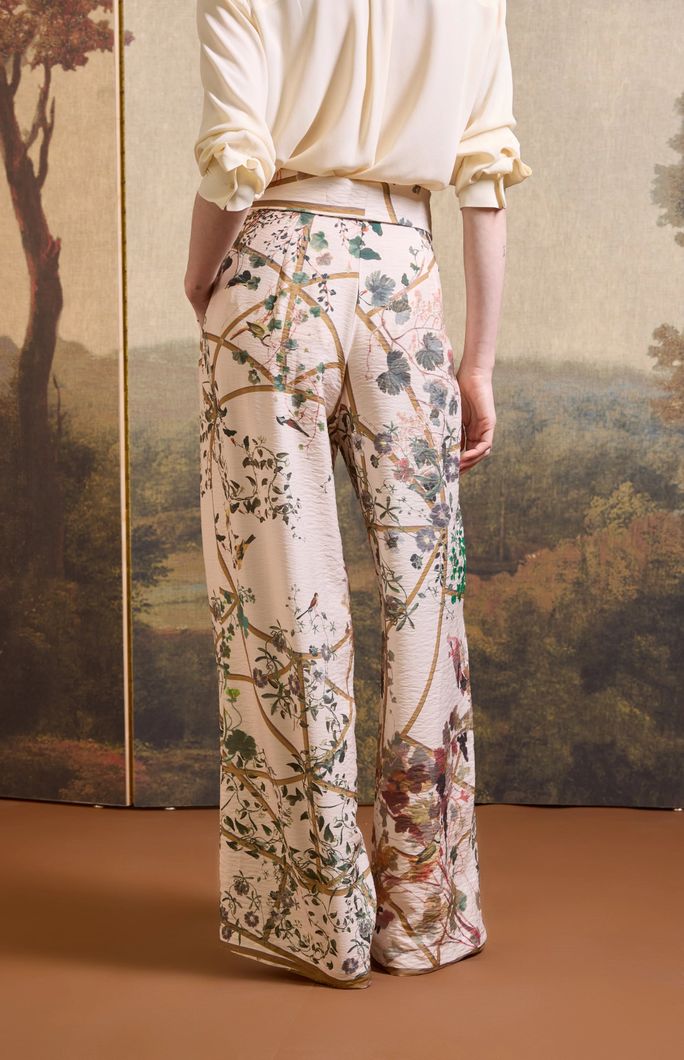 SS26-P003 Pantalón estampado "Pérgola y pájaros" - Image 3