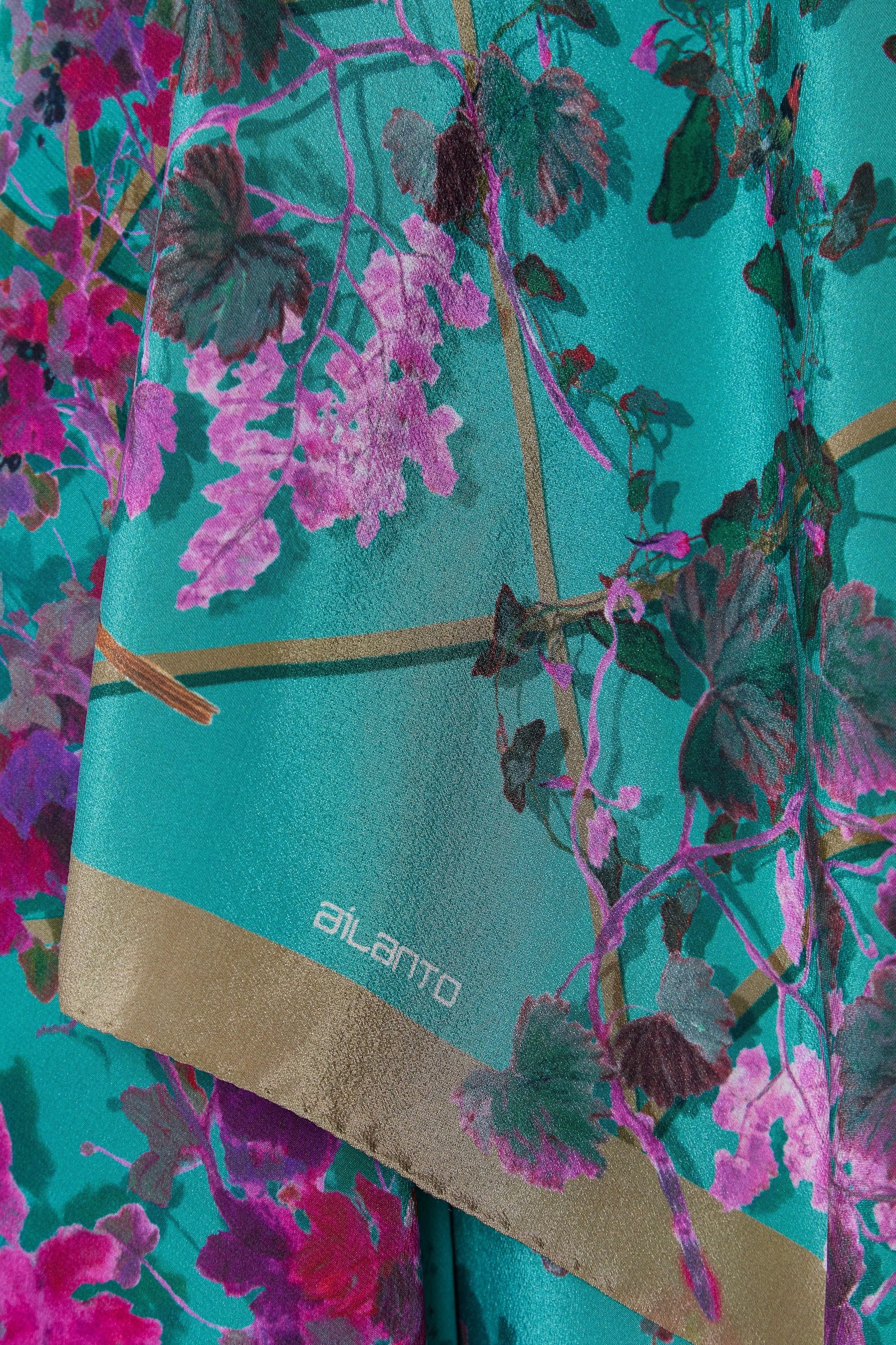 SS26-Pañuelo seda estampado "Pérgolas y pájaros" Green - Image 3