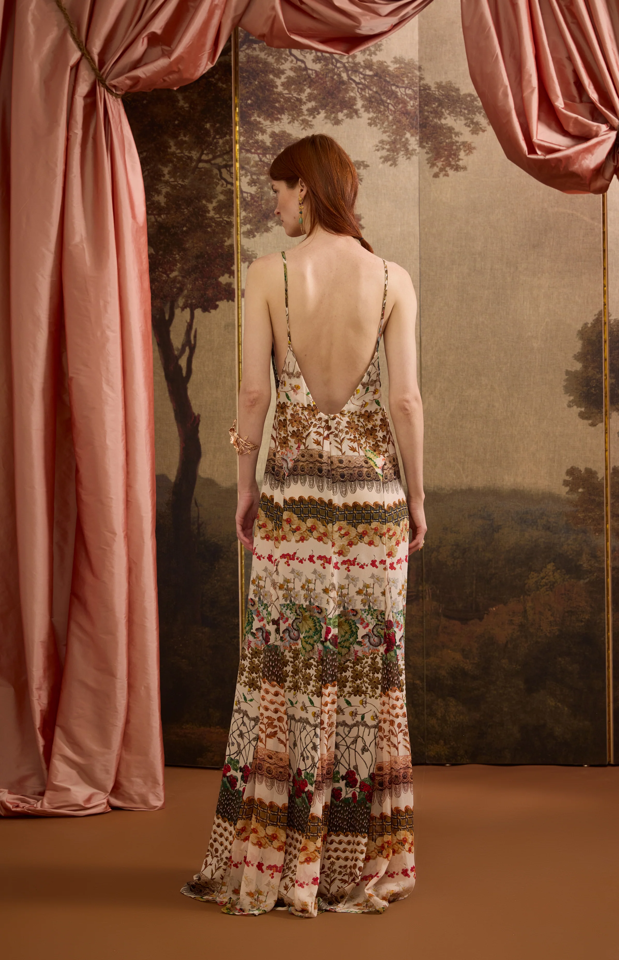 SS26-V011 Vestido tirantes estampado "Mosaicos Pompeya" - Image 3