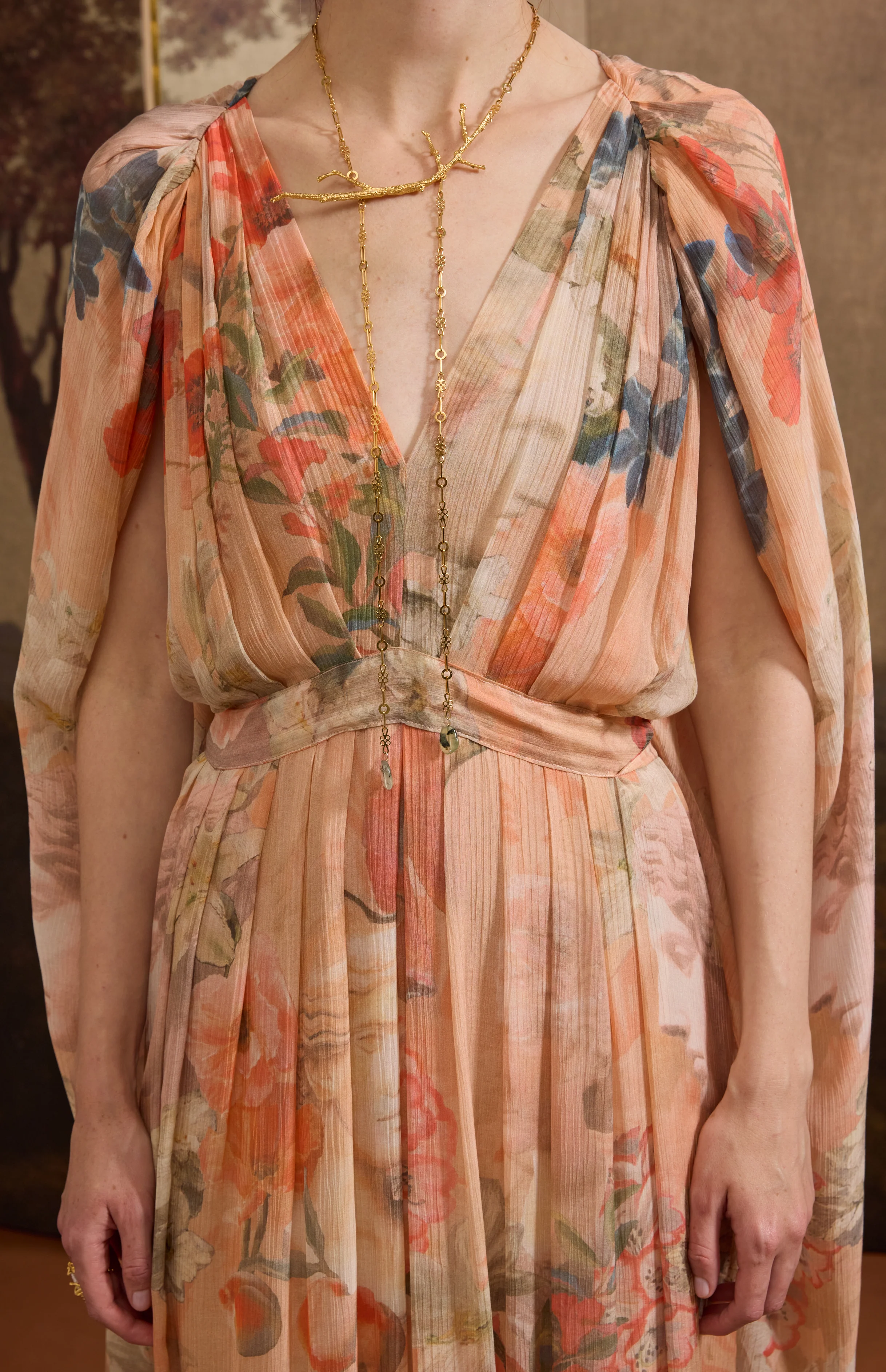 SS26-V029 Vestido capa estampado "Flores y bustos" - Image 4